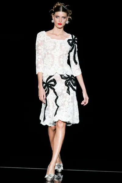 Look 3